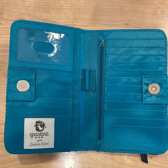 Wallet Spartina 449 Daufuskie Island. Inner and outer zippered pockets. - Picture 3 of 6